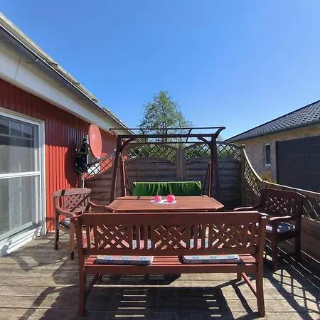 Suedertoft In - Ebenerdige Mit Terrasse * Wallsbull